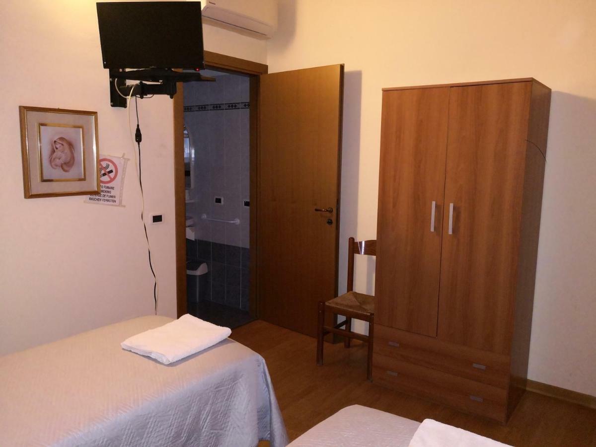 Trattoria Bar Oasi Otel Pocenia Dış mekan fotoğraf